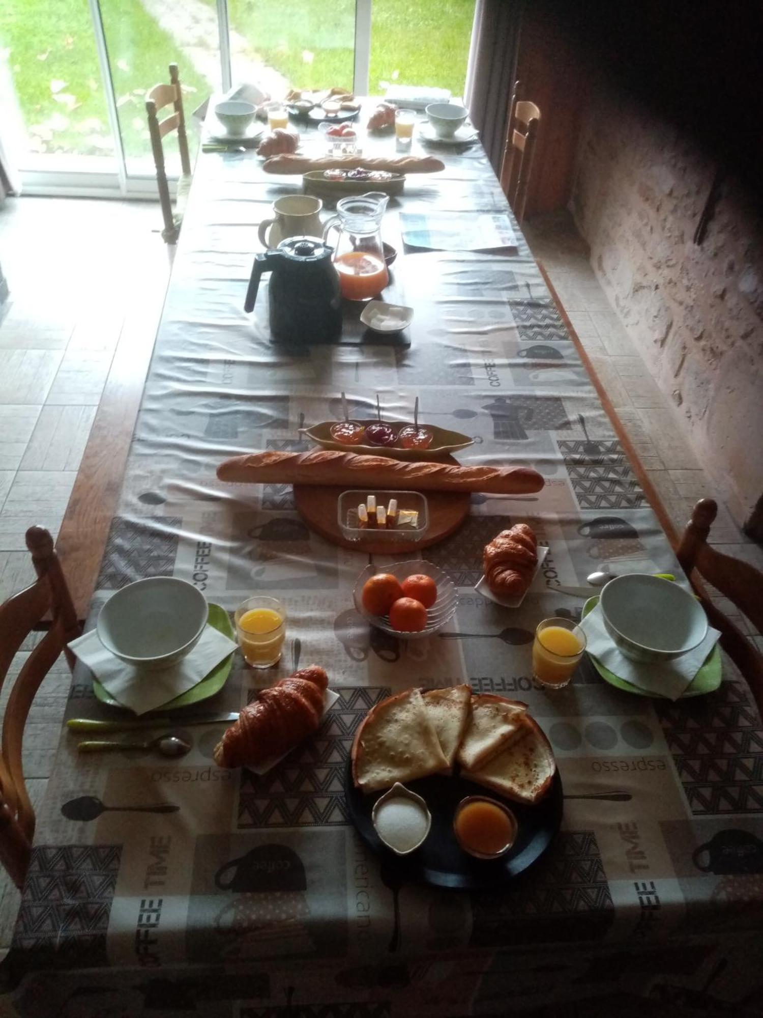 Les Tourterelles Bed & Breakfast Chabournay Eksteriør bilde