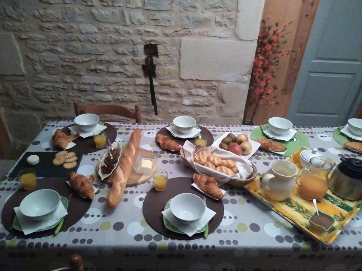 Les Tourterelles Bed & Breakfast Chabournay Eksteriør bilde