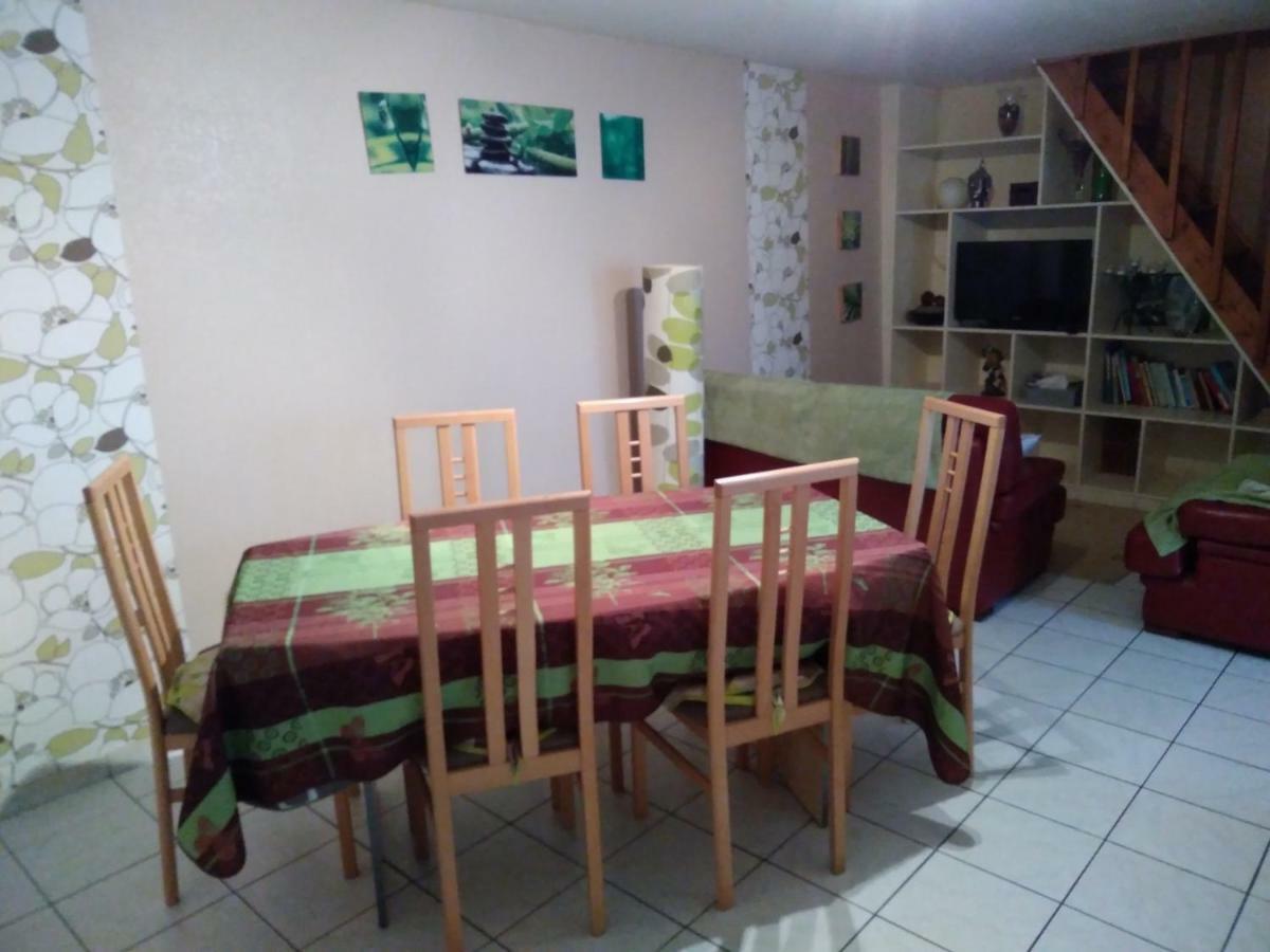 Les Tourterelles Bed & Breakfast Chabournay Eksteriør bilde